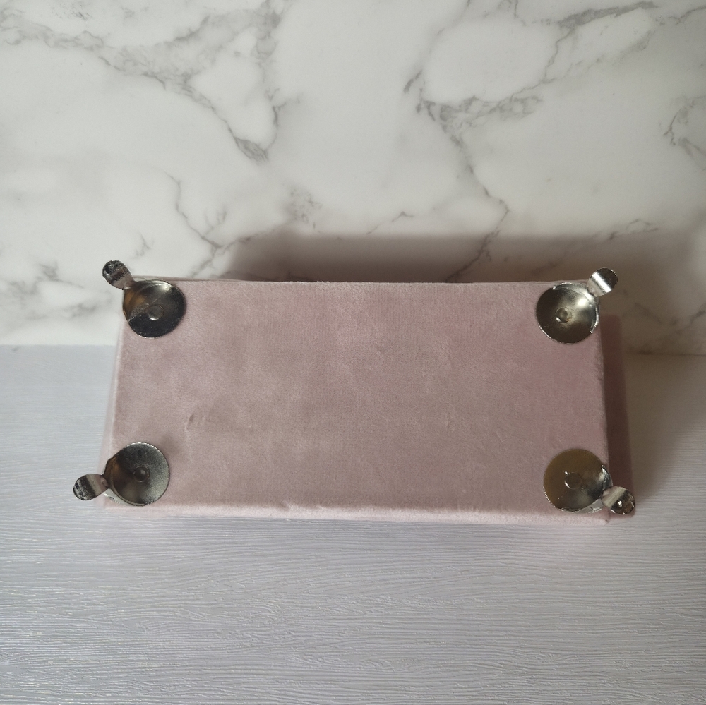 Pink Couch Shaped Jewelry Box - Picture 4 of 4